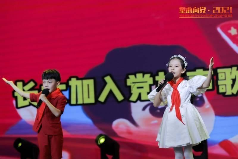 哈尔滨火车站辟谣站内播报改为夹子音：网友的善意玩笑